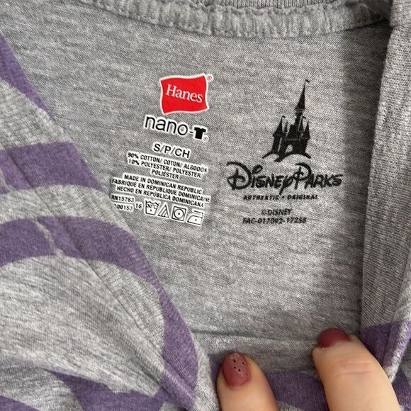 DISNEY Epcot 35th Anniversary Shirt Grey and Purple Size Small - Picture 5 of 9